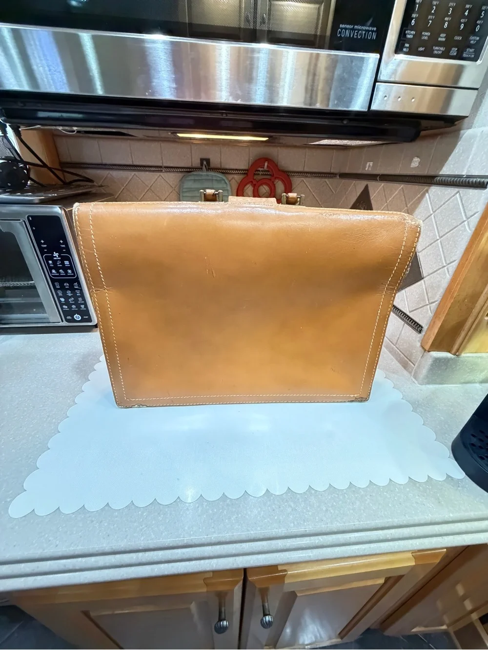Vintage Classic Tan Leather Briefcase - Men's Professional Bag